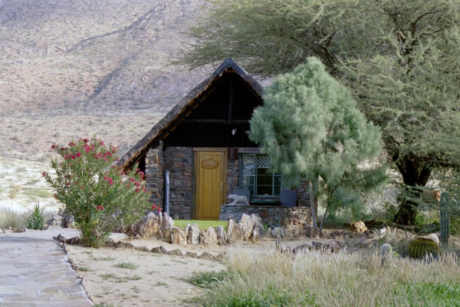 Etusis Lodge Usakos Exterior foto