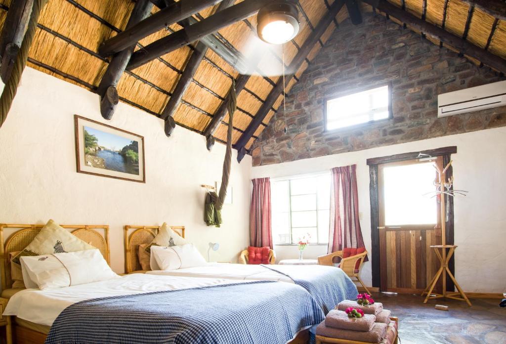 Etusis Lodge Usakos Habitación foto
